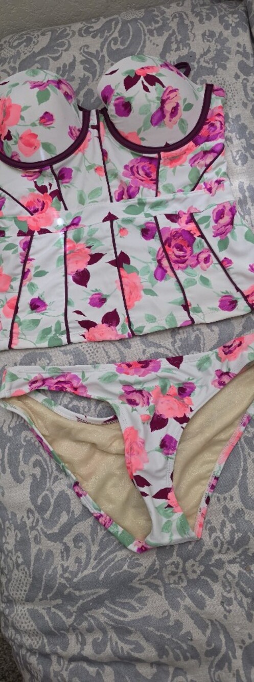 Betsey Johnson Tankini Swim Suit. M